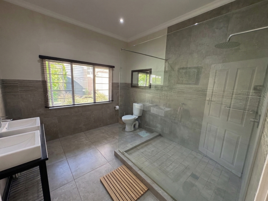 4 Bedroom Property for Sale in Nahoon Beach Eastern Cape